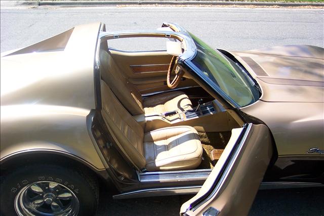 Chevrolet Corvette 1976 photo 2