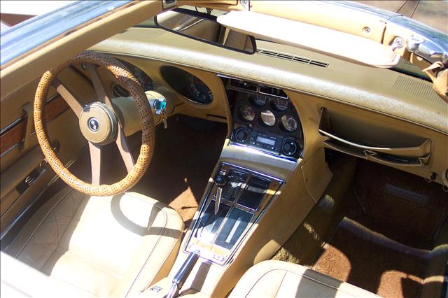 Chevrolet Corvette 1976 photo 5