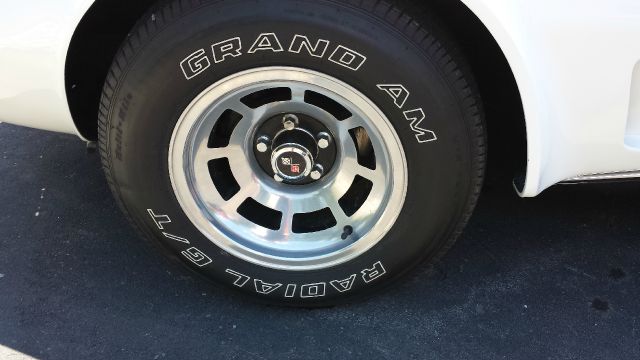 Chevrolet Corvette 1978 photo 1