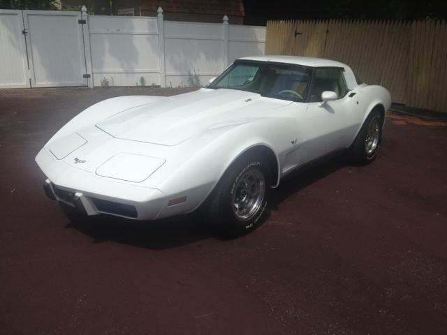 Chevrolet Corvette 1979 photo 4