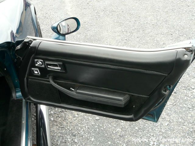 Chevrolet Corvette 1980 photo 11