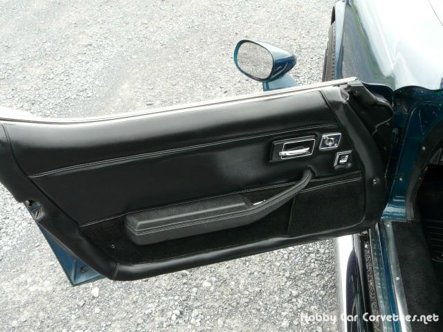 Chevrolet Corvette 1980 photo 9