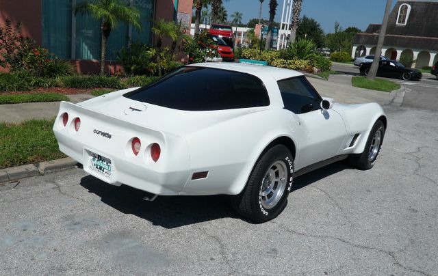 Chevrolet Corvette 1980 photo 1