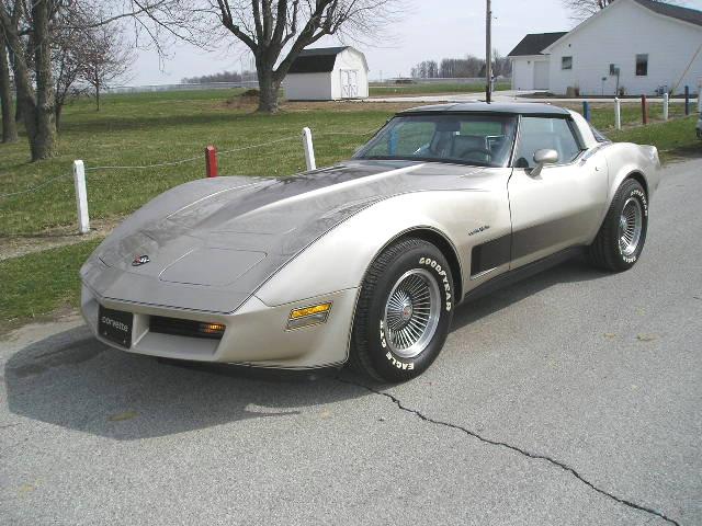 Chevrolet Corvette 1982 photo 4