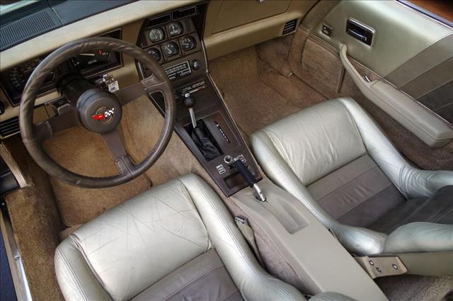 Chevrolet Corvette 1982 photo 9