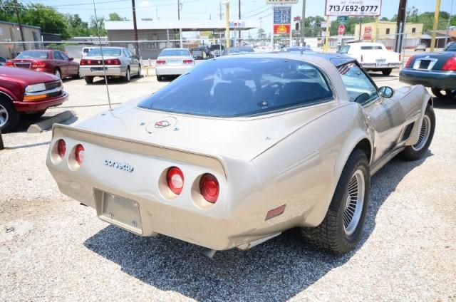 Chevrolet Corvette 1982 photo 4