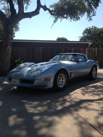 Chevrolet Corvette 1982 photo 3