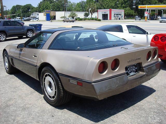 Chevrolet Corvette 1984 photo 1