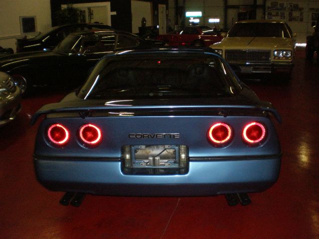 Chevrolet Corvette 1985 photo 1