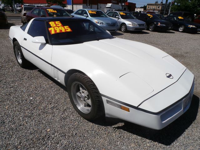 Chevrolet Corvette 1985 photo 1