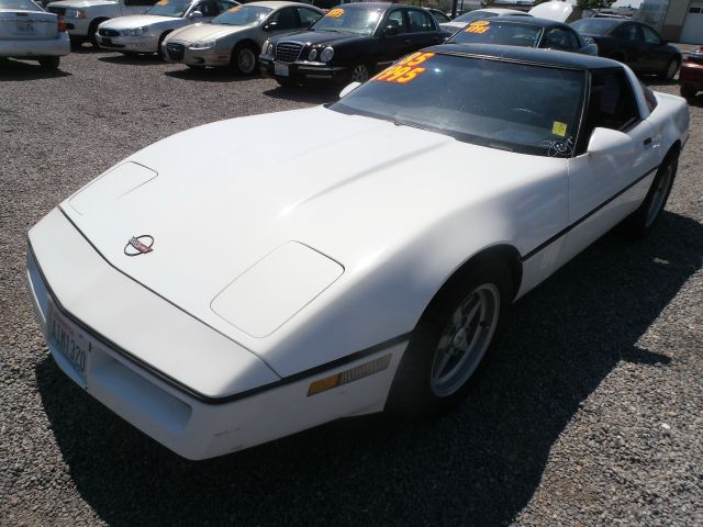 Chevrolet Corvette 1985 photo 2
