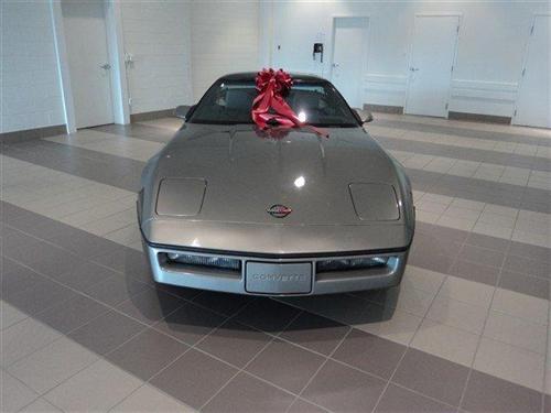 Chevrolet Corvette 1985 photo 1