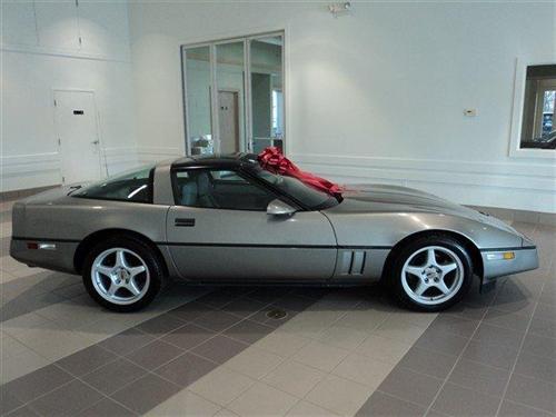 Chevrolet Corvette 1985 photo 2