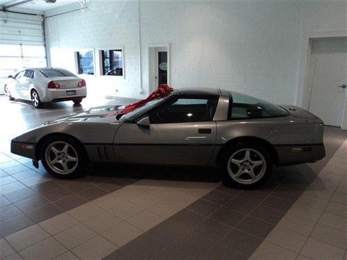 Chevrolet Corvette 1985 photo 4