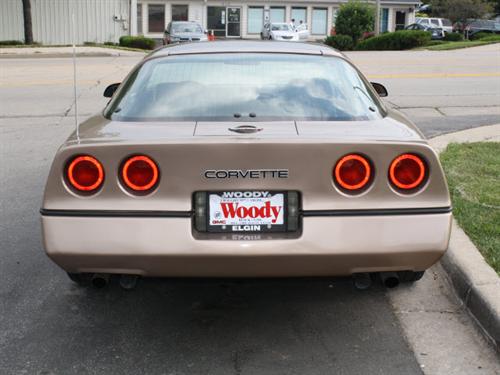 Chevrolet Corvette 1985 photo 4