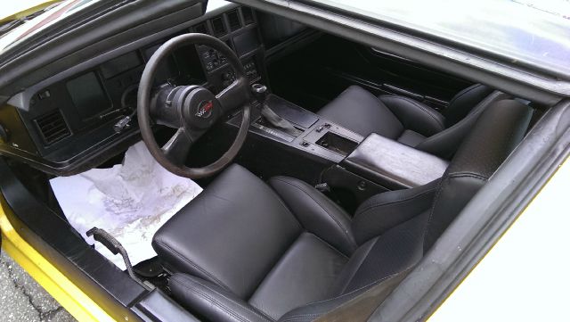 Chevrolet Corvette 1985 photo 1