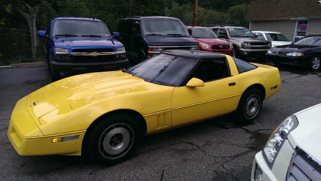 Chevrolet Corvette 1985 photo 3