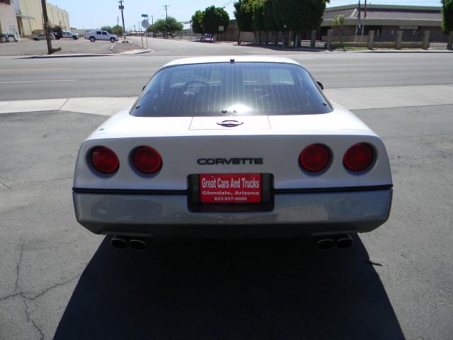 Chevrolet Corvette 1985 photo 5