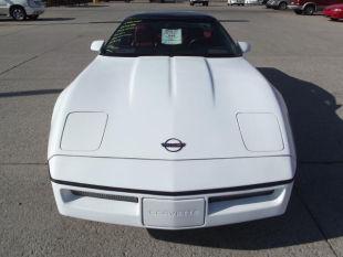 Chevrolet Corvette 1985 photo 2