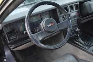 Chevrolet Corvette 1985 photo 2