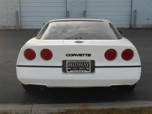 Chevrolet Corvette 1985 photo 3