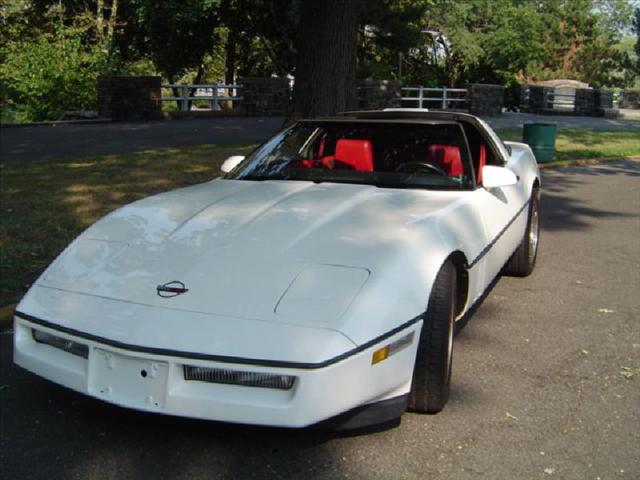 Chevrolet Corvette 1986 photo 1