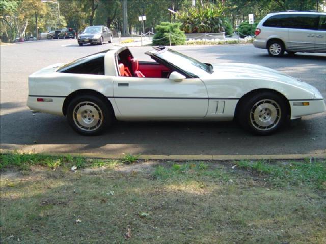 Chevrolet Corvette 1986 photo 2