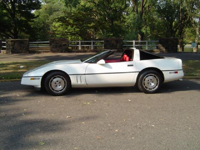Chevrolet Corvette 1986 photo 3