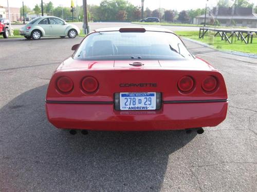 Chevrolet Corvette 1986 photo 3