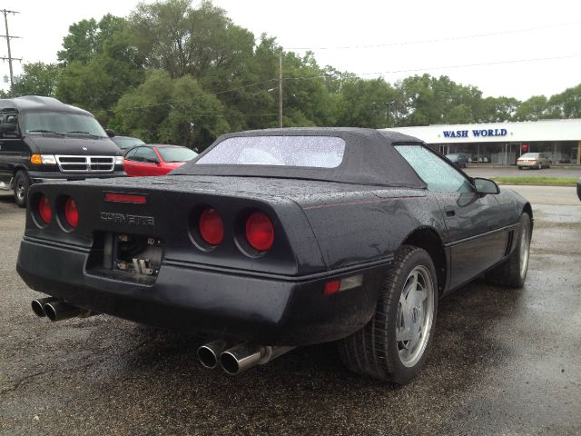Chevrolet Corvette 1988 photo 16
