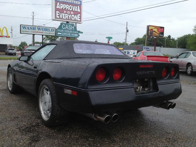 Chevrolet Corvette 1988 photo 17