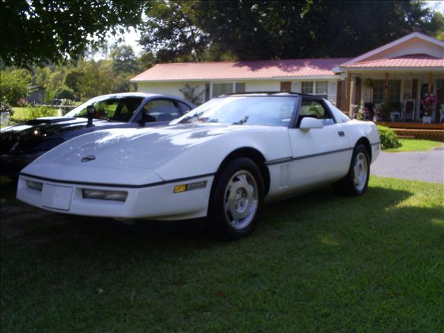 Chevrolet Corvette 1988 photo 2