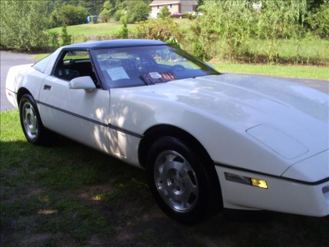 Chevrolet Corvette 1988 photo 3