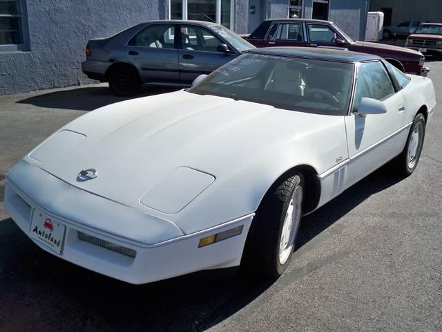 Chevrolet Corvette 1988 photo 1
