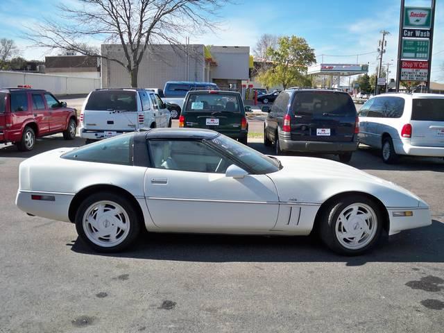 Chevrolet Corvette 1988 photo 2