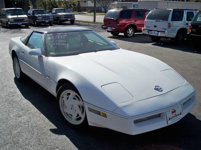 Chevrolet Corvette 1988 photo 3