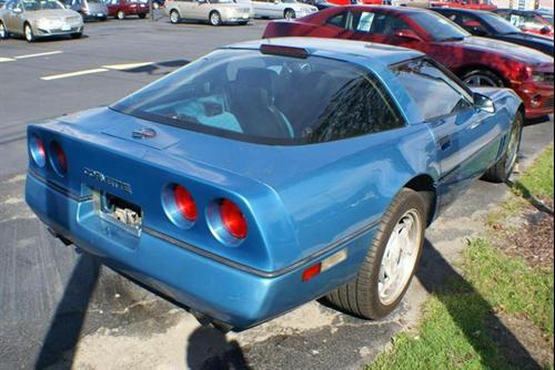 Chevrolet Corvette 1989 photo 2