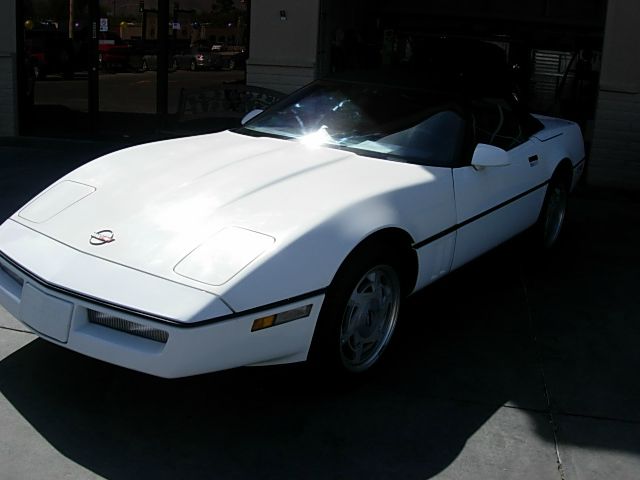 Chevrolet Corvette 1989 photo 1