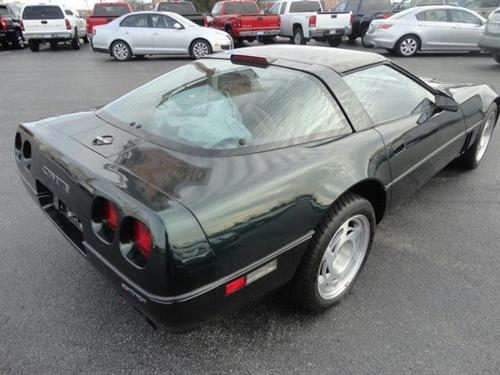 Chevrolet Corvette 1990 photo 3