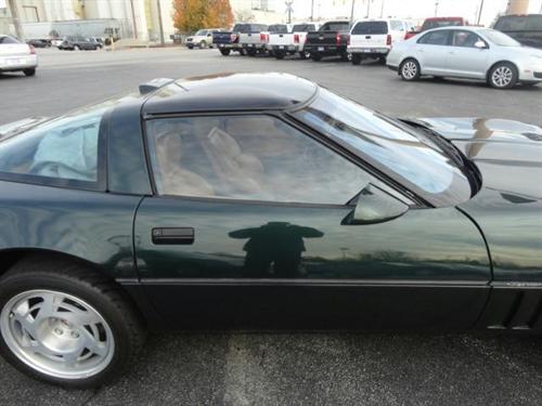 Chevrolet Corvette 1990 photo 4