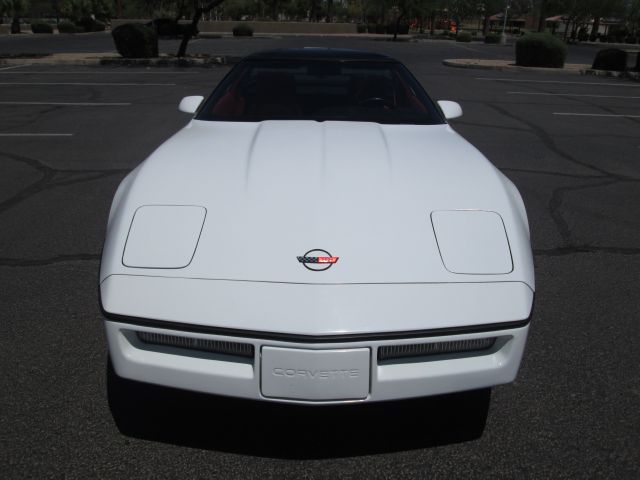 Chevrolet Corvette 1990 photo 4