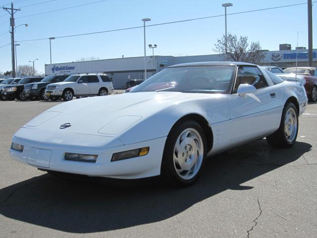 Chevrolet Corvette 1990 photo 2