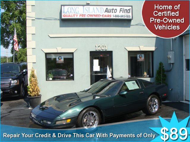 Chevrolet Corvette Base Coupe