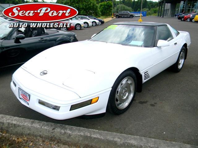 Chevrolet Corvette 138 WB SRW Coupe