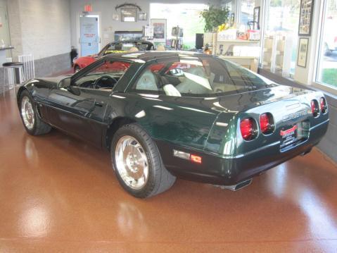 Chevrolet Corvette 4dr Sdn I4 CVT 2.5 Sedan Coupe