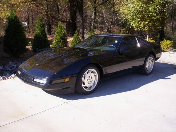 Chevrolet Corvette Base Coupe