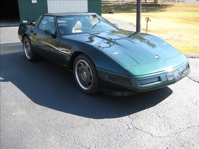 Chevrolet Corvette Carrera Coupe 2D Sports Car