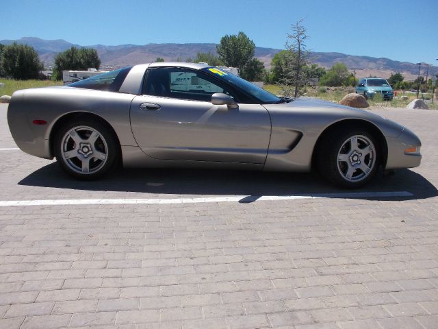 Chevrolet Corvette 1998 photo 1