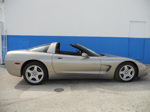 Chevrolet Corvette 1998 photo 1