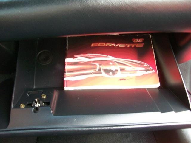 Chevrolet Corvette 1998 photo 25